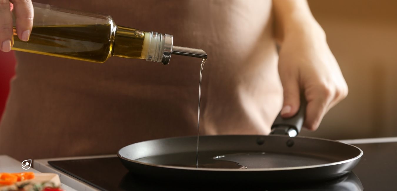 Olivenöl statt Butter beim Kochen ist nicht nur tierfreundlich, sondern auch gesünder.